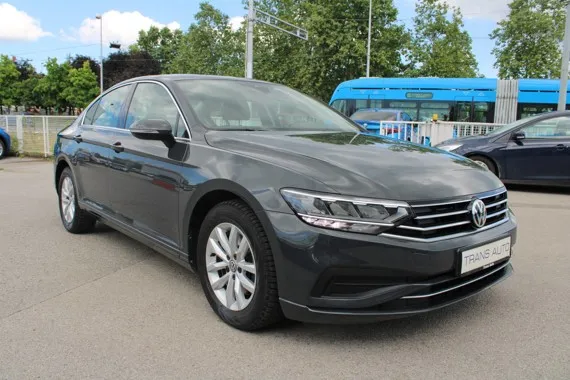 Volkswagen Passat 1.6 TDi DSG *LED,NAVIGACIJA* Image 3